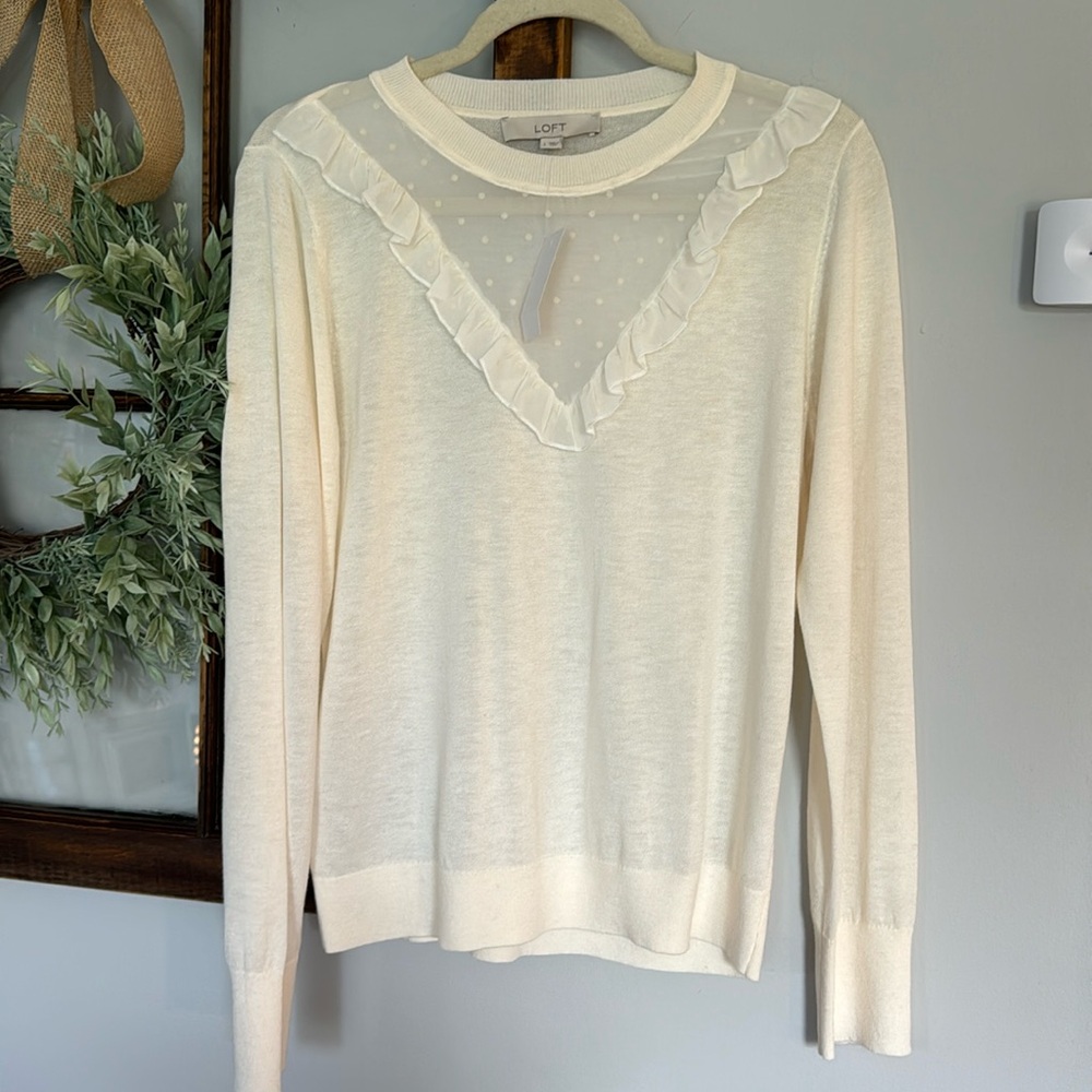 NWT Cream LOFT Sweater Long Sleeved Large